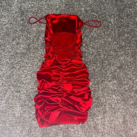 Small red tight mini dress, from Better Be - Picture 2 of 8